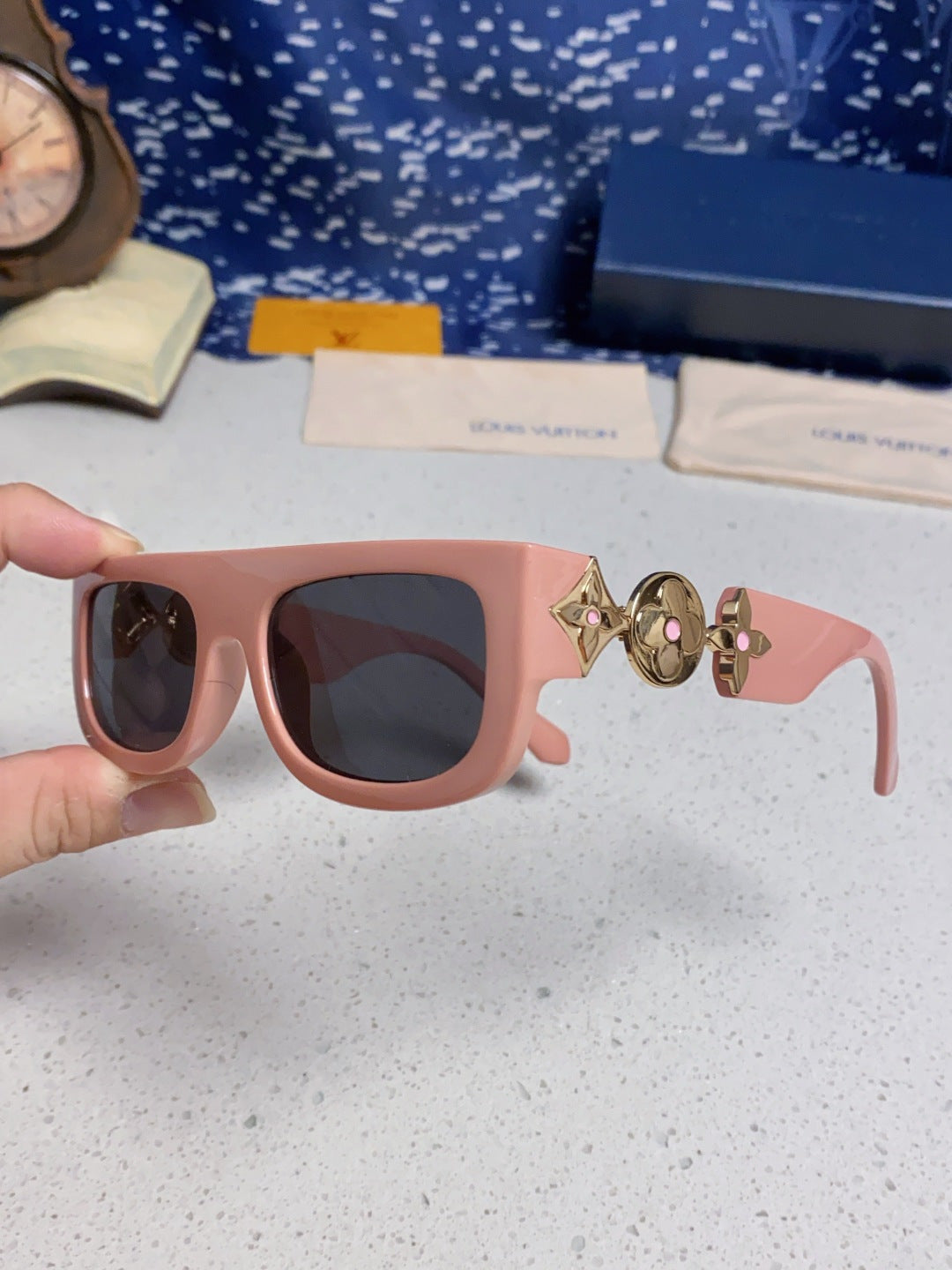 Louis Vuitton Square Red Lens Sunglasses for Men & Women - 866861 - detail image 6