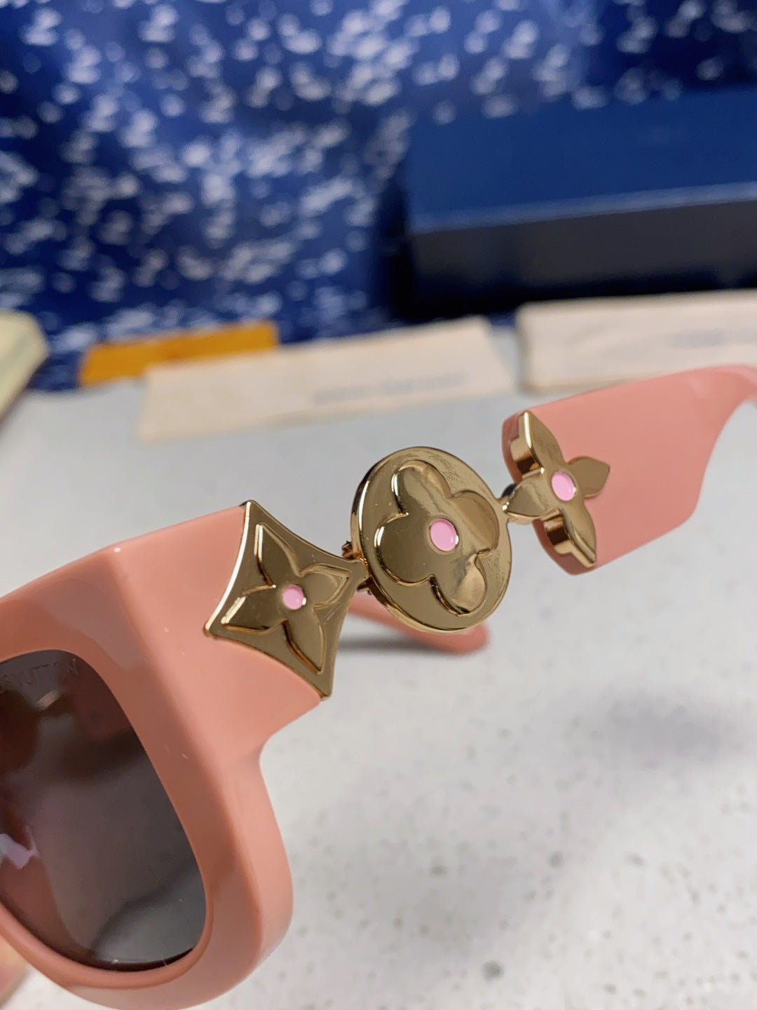 Louis Vuitton Square Red Lens Sunglasses for Men & Women - 866861 - detail image 7