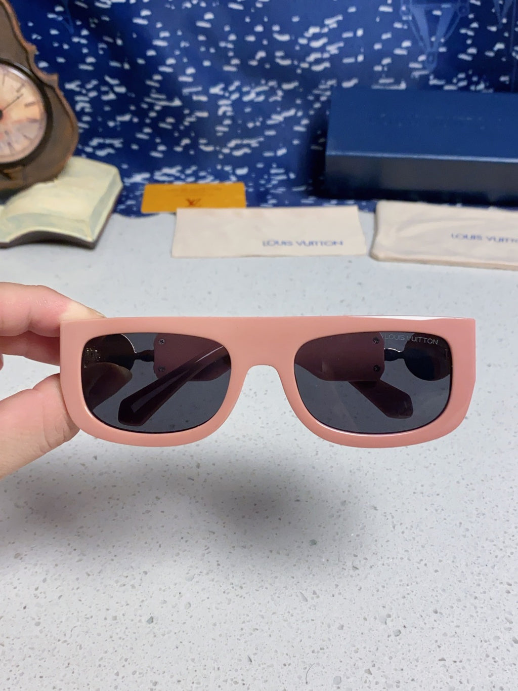 Louis Vuitton Square Red Lens Sunglasses for Men & Women - 866861 - detail image 4