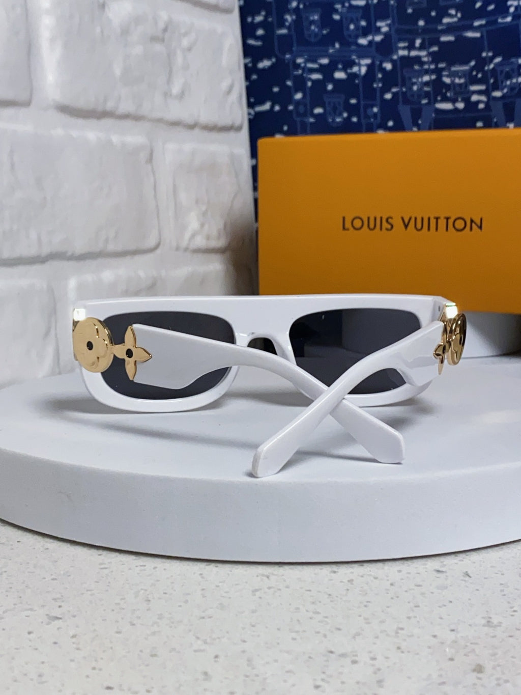 Louis Vuitton Square Silver Lens Sunglasses for Men & Women - 431114 - detail image 3