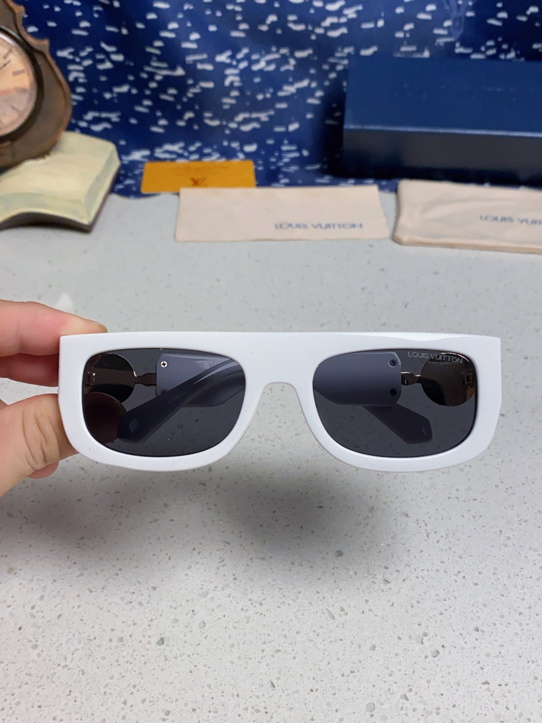 Louis Vuitton Square Silver Lens Sunglasses for Men & Women - 431114 - detail image 4