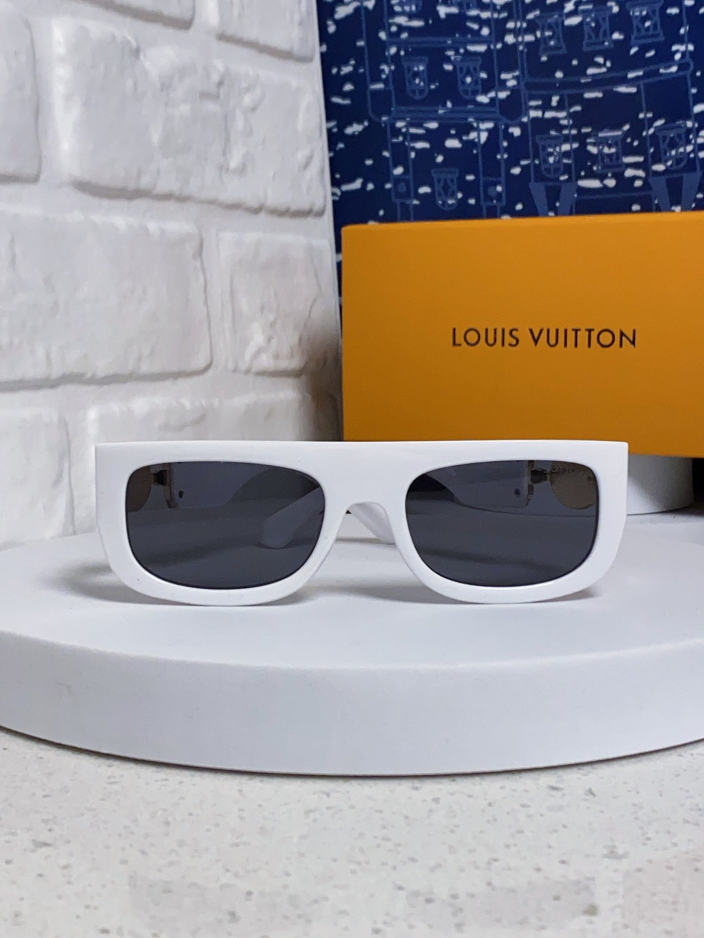 Louis Vuitton Square Silver Lens Sunglasses for Men & Women - 866862 - detail image 2