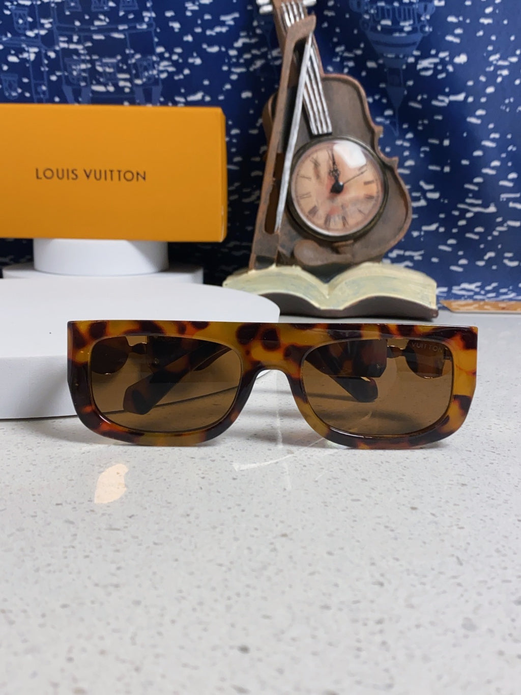 Louis Vuitton Square Brown Lens Sunglasses for Men & Women - 431115 - detail image 8