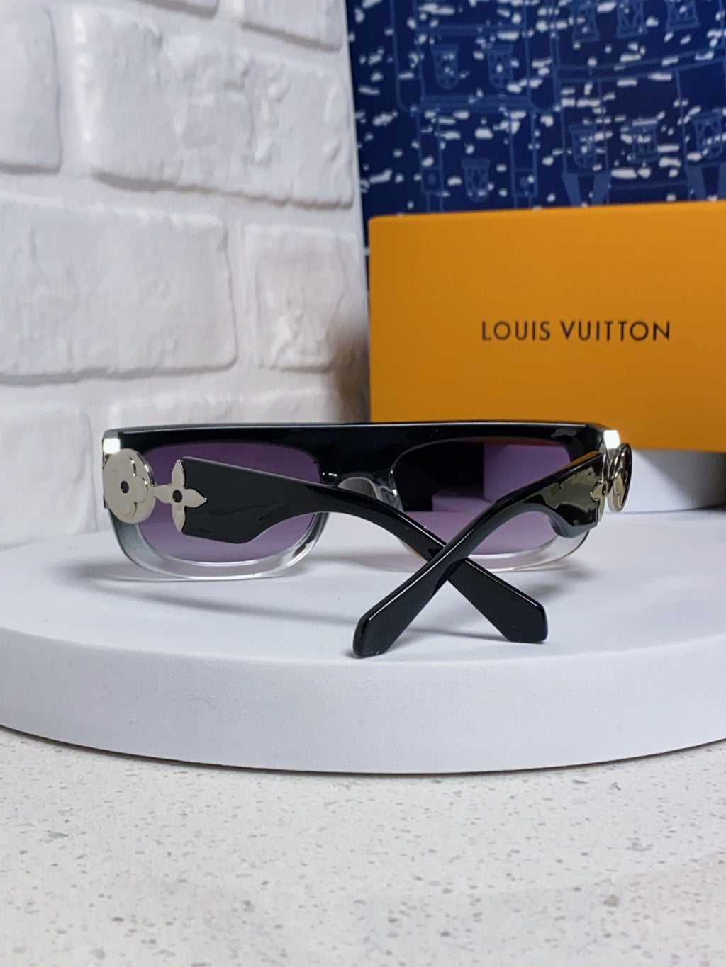 Louis Vuitton Square Brown Lens Sunglasses for Men & Women - 866864 - detail image 2