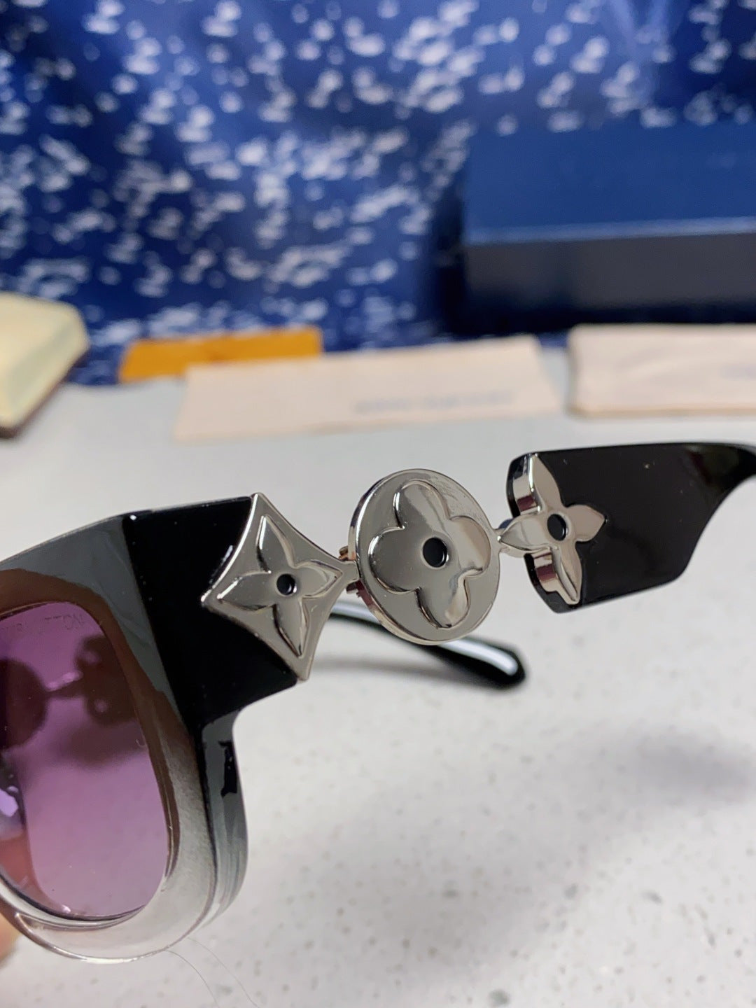 Louis Vuitton Square Brown Lens Sunglasses for Men & Women - 866864 - detail image 6