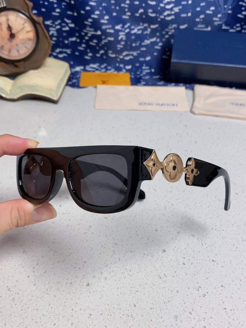 Louis Vuitton Square Black Lens Sunglasses for Men & Women - 866866 - detail image 7