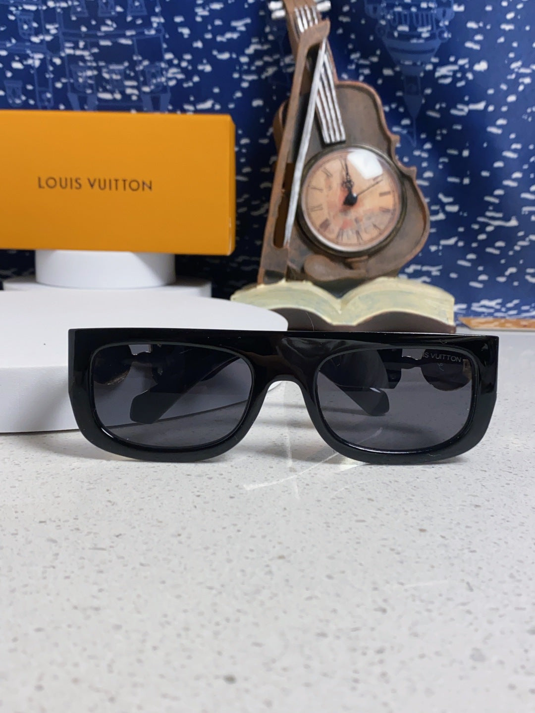 Louis Vuitton Square Black Lens Sunglasses for Men & Women - 866866 - detail image 10