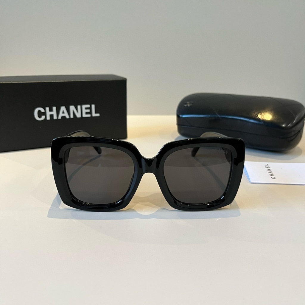 Chanel Fashion Black Lens Sunglasses for Men & Women - 358035 - detail image 2