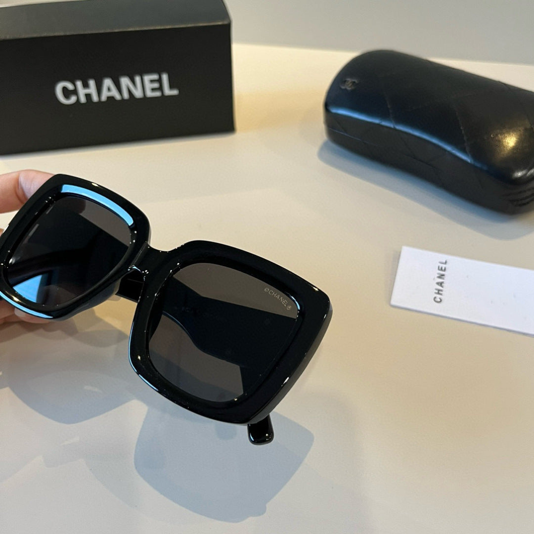 Chanel Fashion Black Lens Sunglasses for Men & Women - 358035 - detail image 8