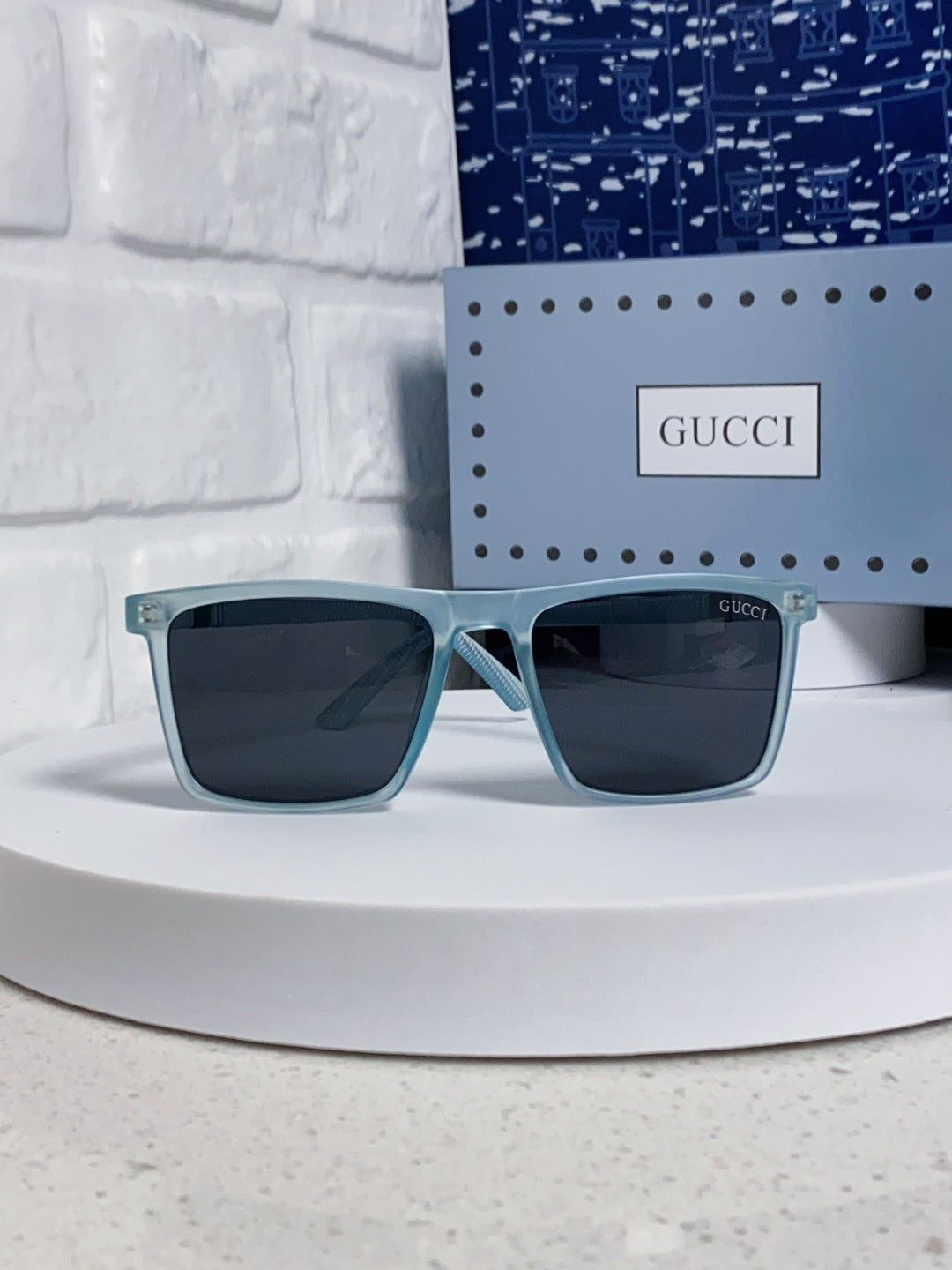 Gucci Polarized Fashion Blue Lens Sunglasses for Men & Women - 414984 - detail image 2
