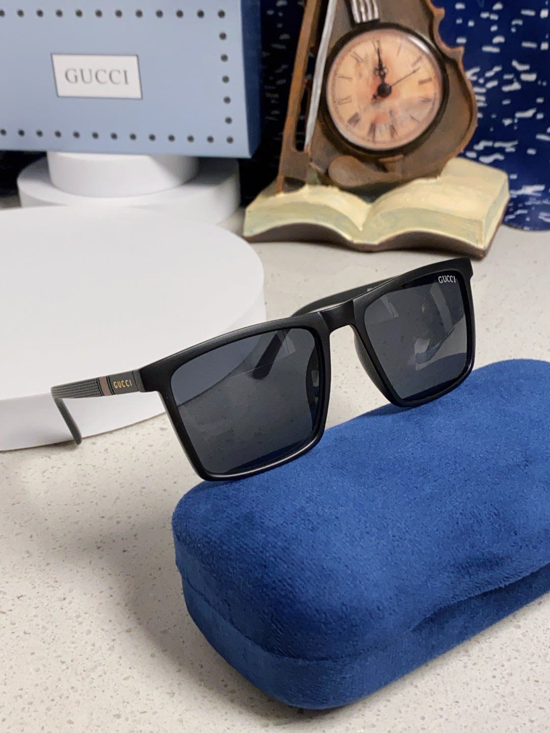 Gucci Polarized Fashion Black Lens Sunglasses for Men & Women - 414987 - detail image 10