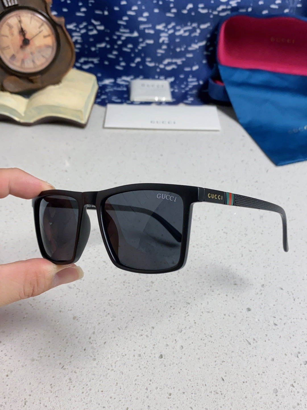 Gucci Polarized Fashion Black Lens Sunglasses for Men & Women - 414987 - detail image 6