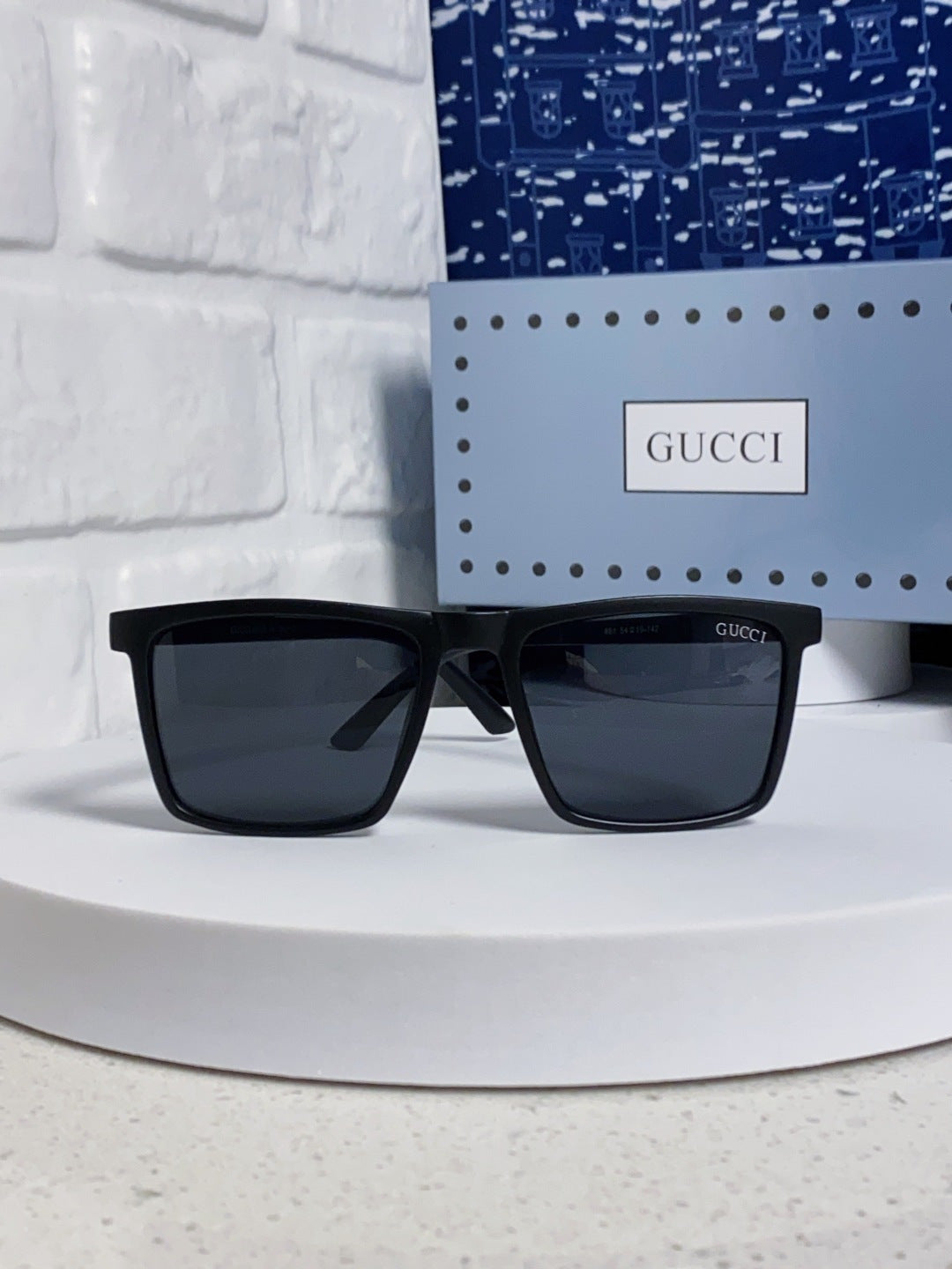 Gucci Polarized Fashion Black Lens Sunglasses for Men & Women - 414987 - detail image 2