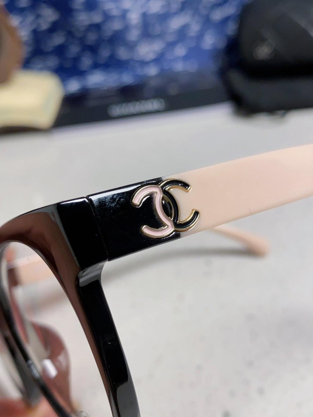 Chanel Fashion Silver Lens Sunglasses for Women - 415185 - detail image 7