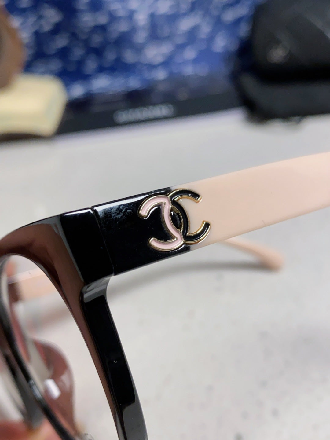 Chanel Fashion Silver Lens Sunglasses for Women - 415185 - detail image 7