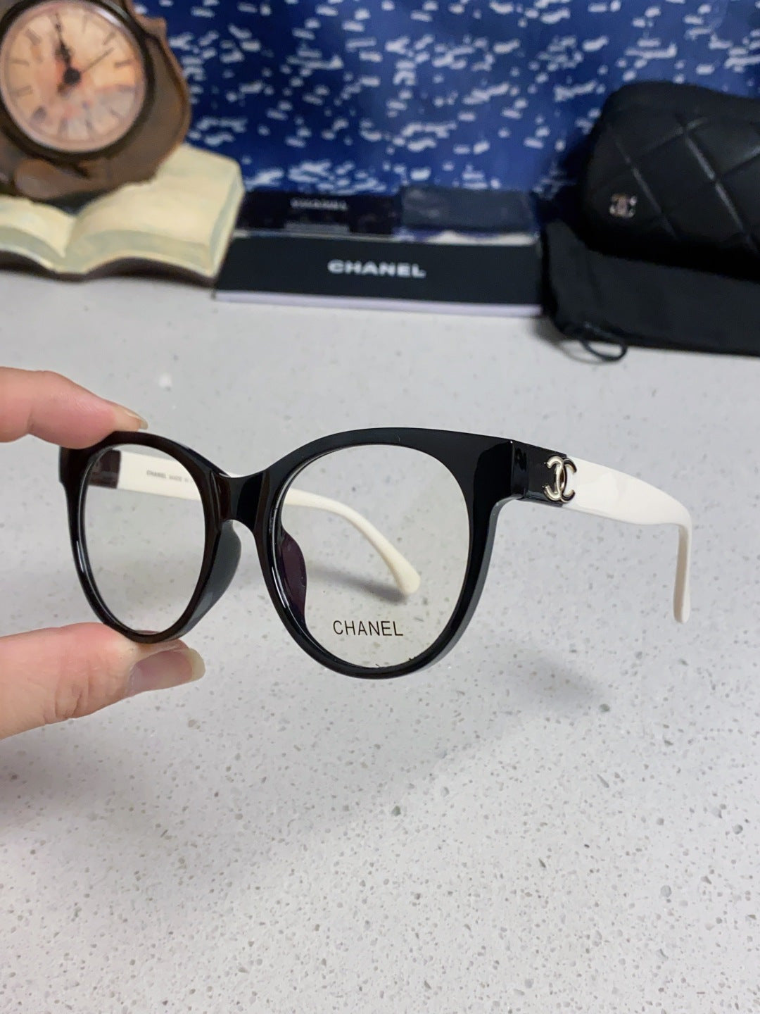Chanel Fashion Silver Lens Sunglasses for Women - 415186 - detail image 6