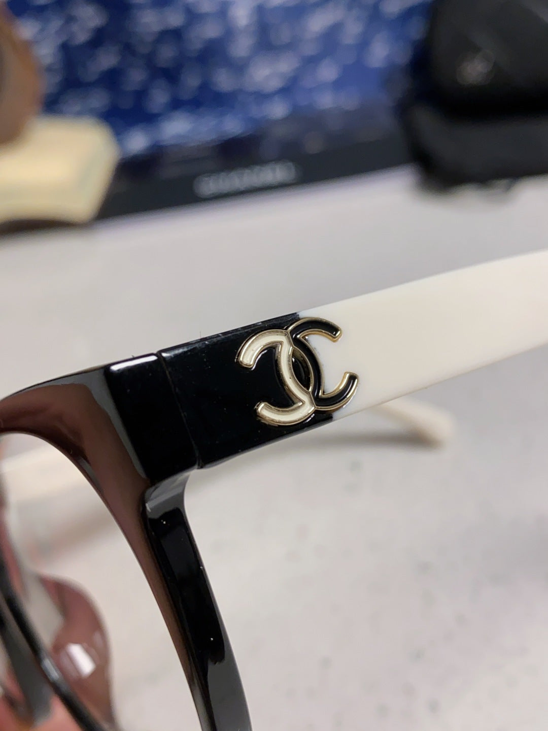 Chanel Fashion Silver Lens Sunglasses for Women - 415186 - detail image 7
