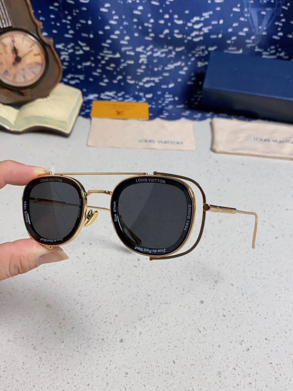 Louis Vuitton Round Black Lens Sunglasses for Men & Women - 493160 - detail image 6