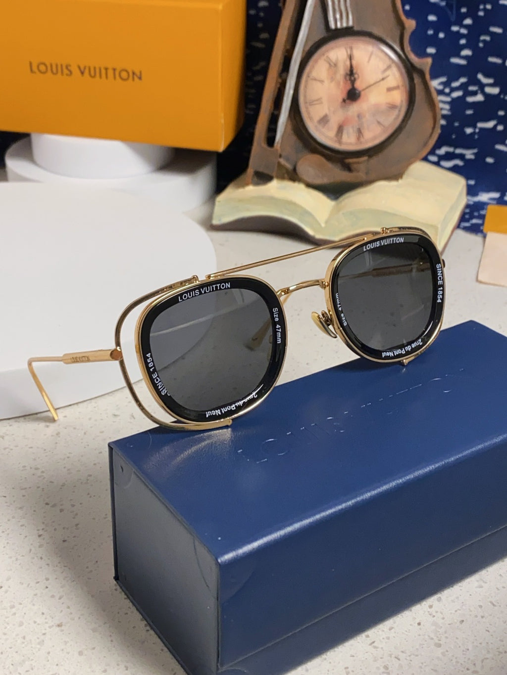 Louis Vuitton Round Black Lens Sunglasses for Men & Women - 493160 - detail image 10