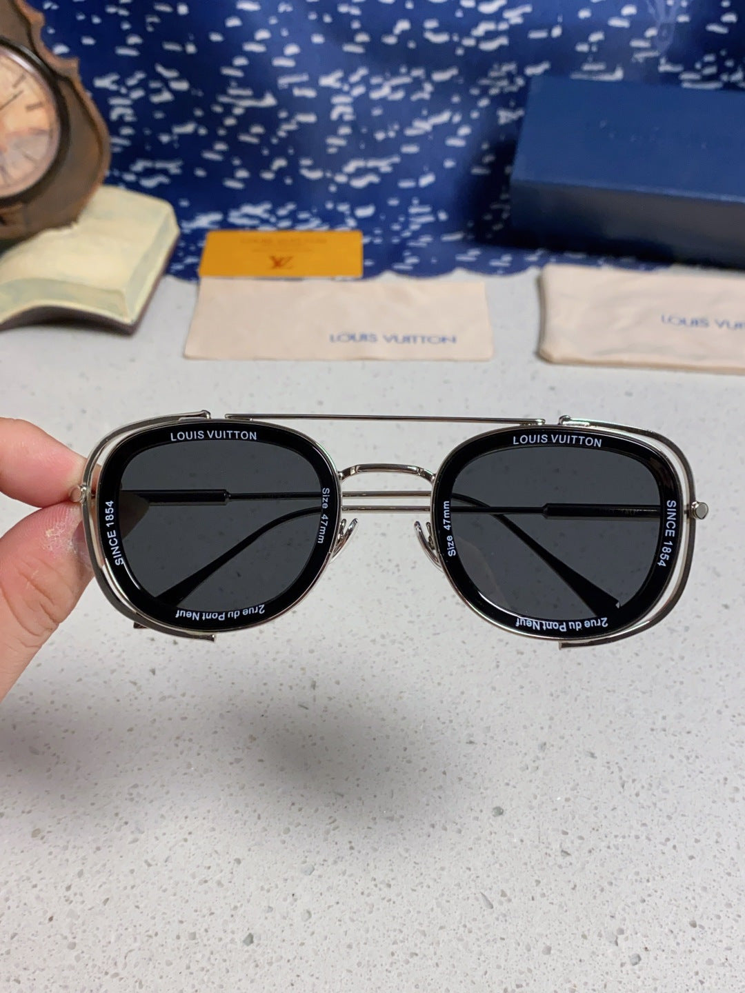 Louis Vuitton Round Black Lens Sunglasses for Men & Women - detail image 4