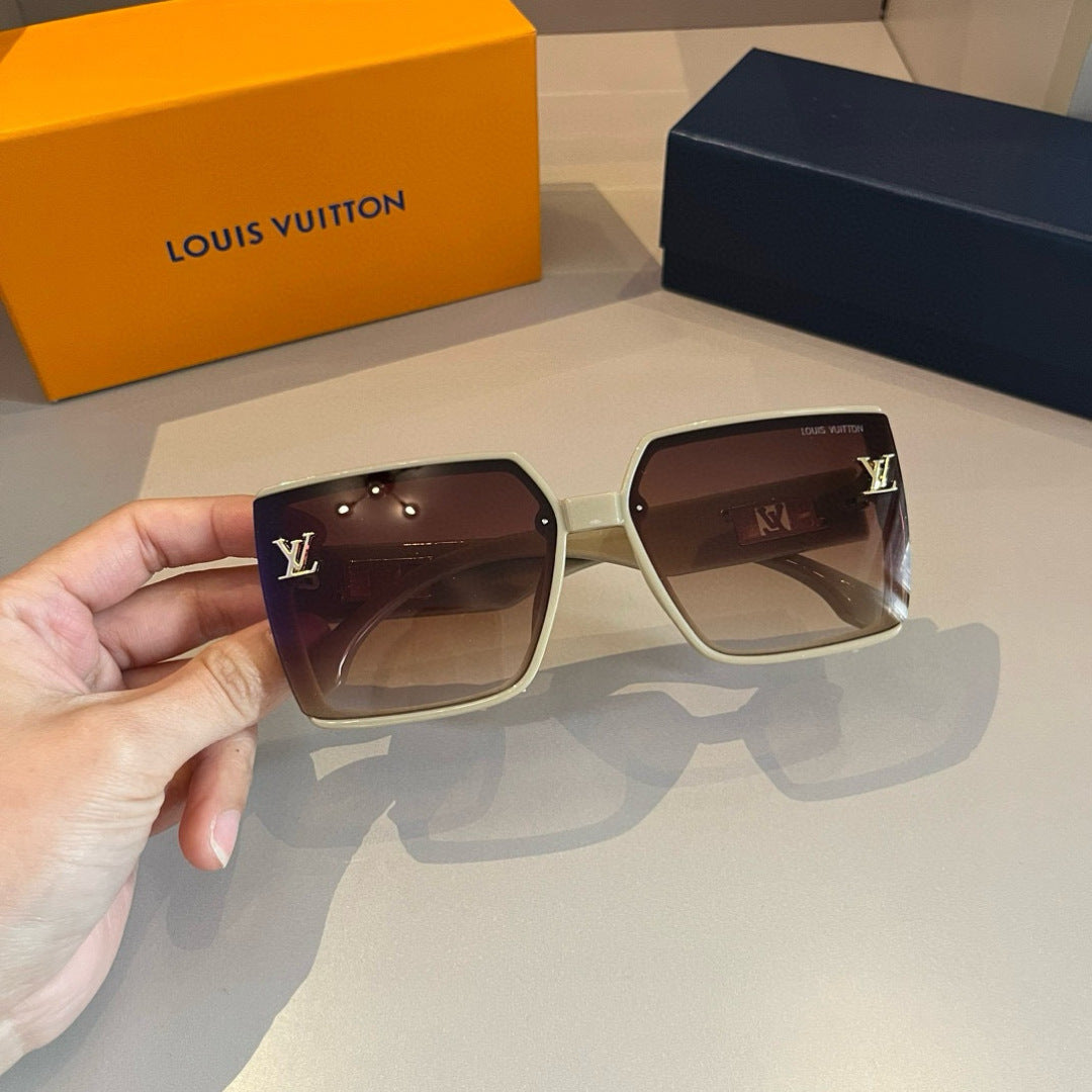 Louis Vuitton Fashion Gold Lens Sunglasses for Men & Women - 866878 - detail image 2