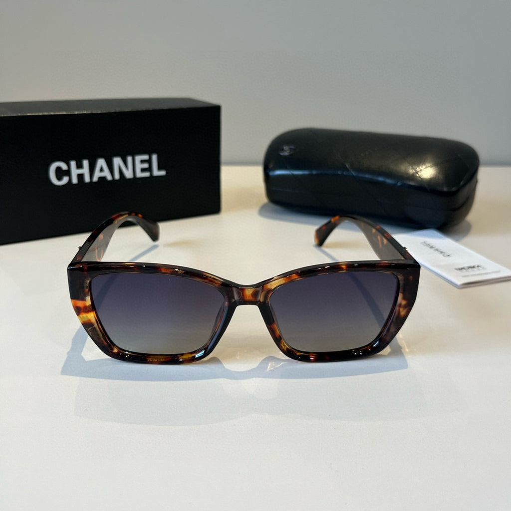 Chanel Polarized Fashion Black Lens Sunglasses for Men & Women - 371790 - detail image 2