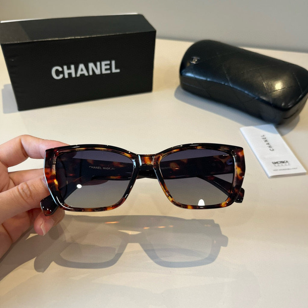Chanel Polarized Fashion Black Lens Sunglasses for Men & Women - 371790 - detail image 9