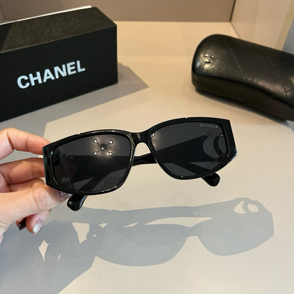 Chanel Fashion Gold Lens Sunglasses for Men & Women - 371793 - detail image 5