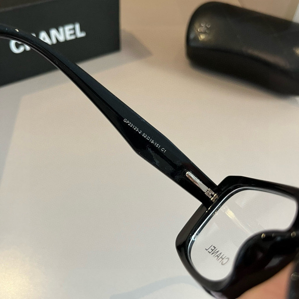 Chanel Oversized Silver Lens Sunglasses for Men & Women - 867016 - detail image 8
