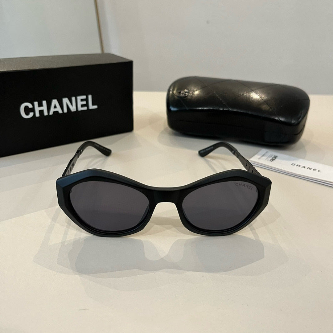 Chanel Fashion Black Lens Sunglasses for Men & Women - 867017 - detail image 2
