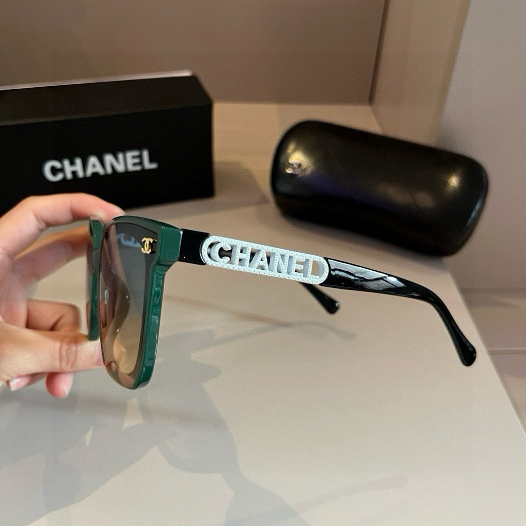 Chanel Fashion Gold Lens Sunglasses for Men & Women - 382246 - detail image 4