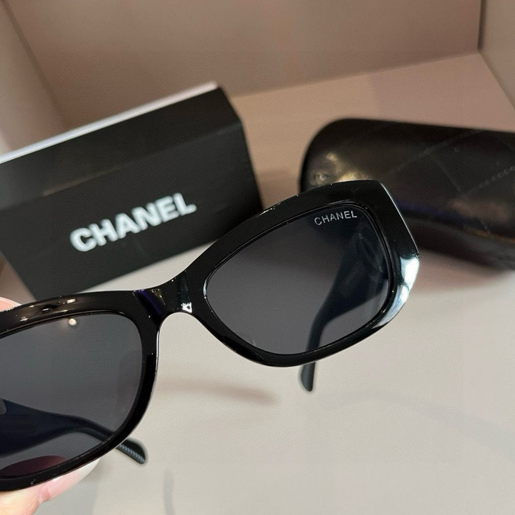 Chanel Oversized Silver Lens Sunglasses for Men & Women - 867026 - detail image 4