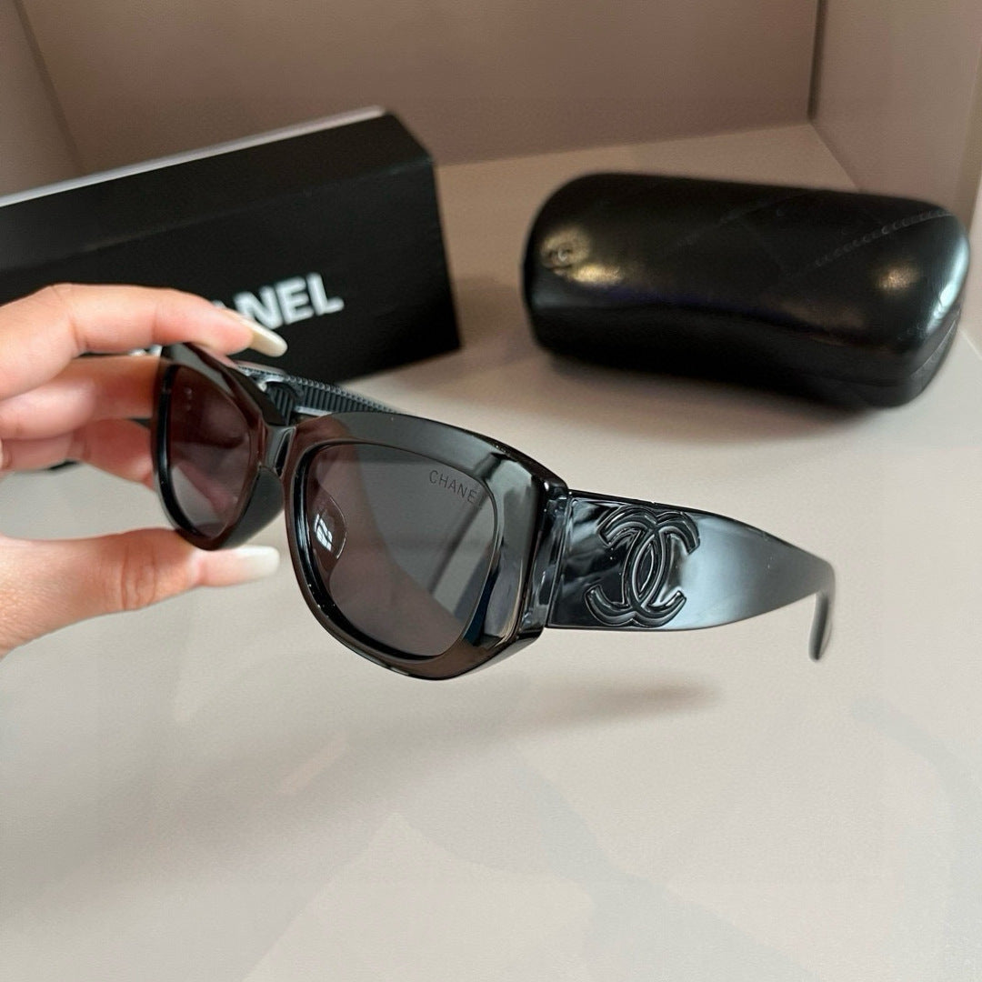 Chanel Oversized Silver Lens Sunglasses for Men & Women - 867026 - detail image 5