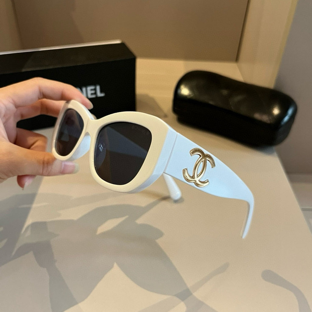 Chanel Oversized Gold Lens Sunglasses for Men & Women - 867027 - detail image 4