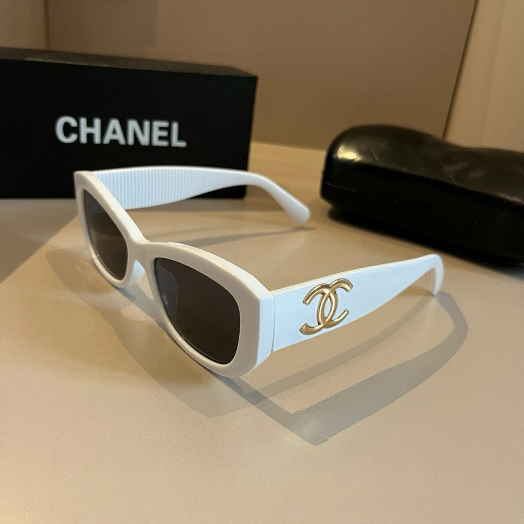 Chanel Oversized Gold Lens Sunglasses for Men & Women - 867027 - detail image 3