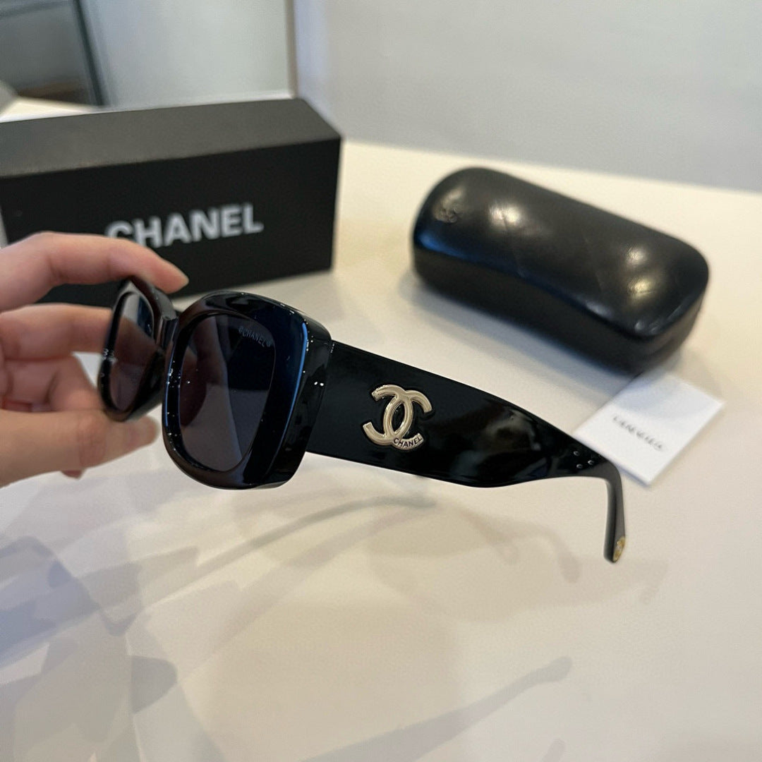 Chanel Oversized Black Lens Sunglasses for Men & Women - 867028 - detail image 7