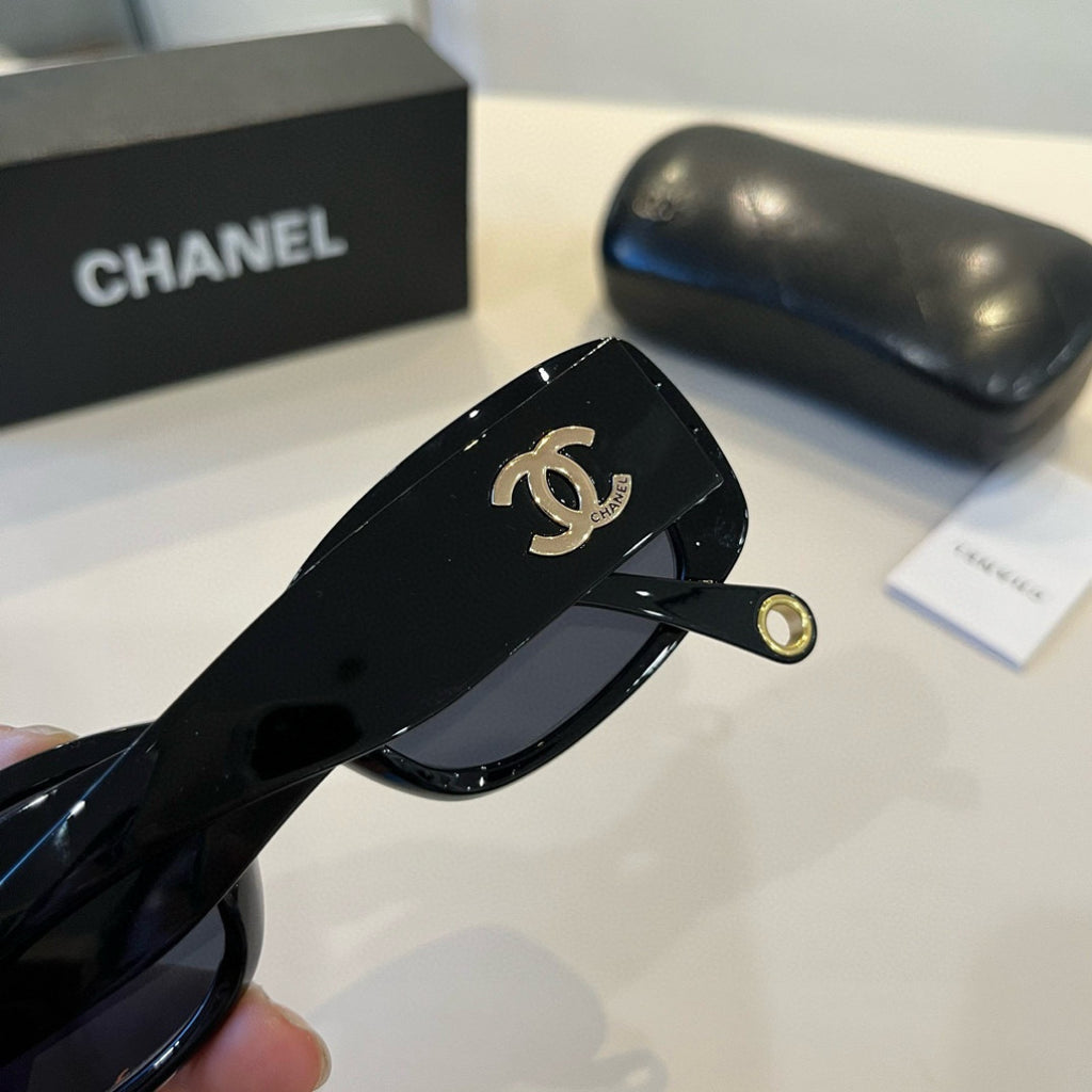Chanel Oversized Black Lens Sunglasses for Men & Women - 867028 - detail image 8