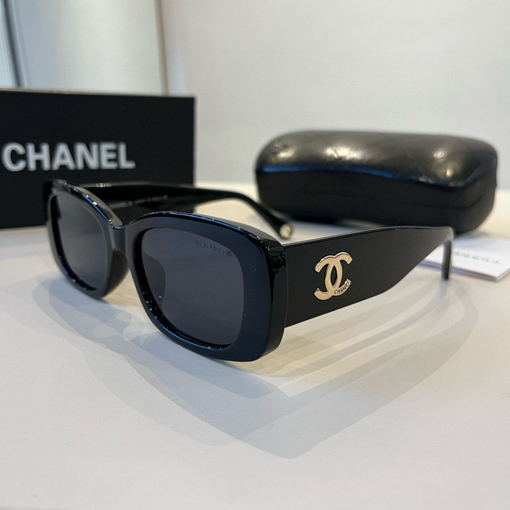 Chanel Oversized Black Lens Sunglasses for Men & Women - 867028 - detail image 3