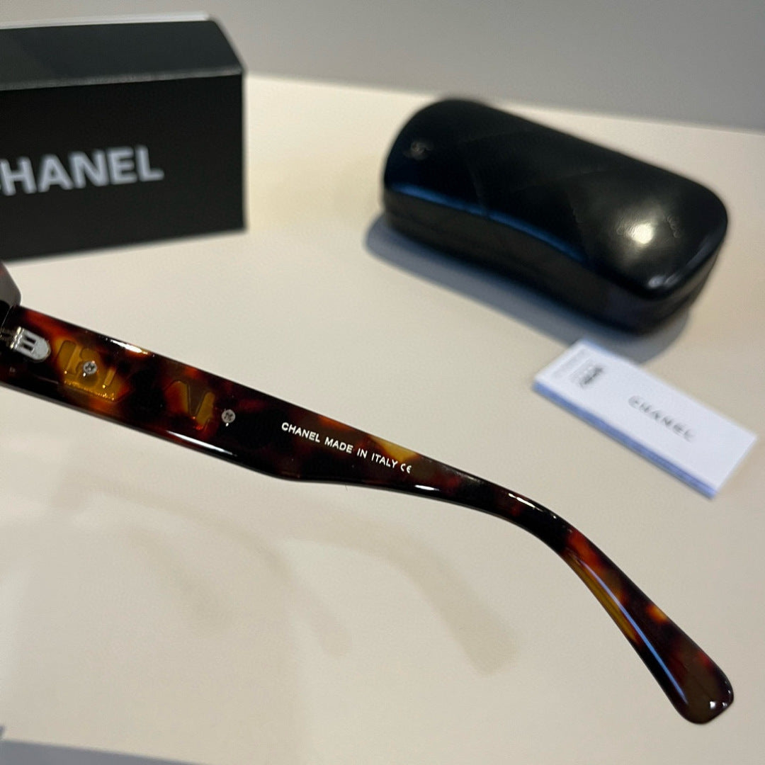 Chanel Fashion Black Lens Sunglasses for Men & Women - 358043 - detail image 9