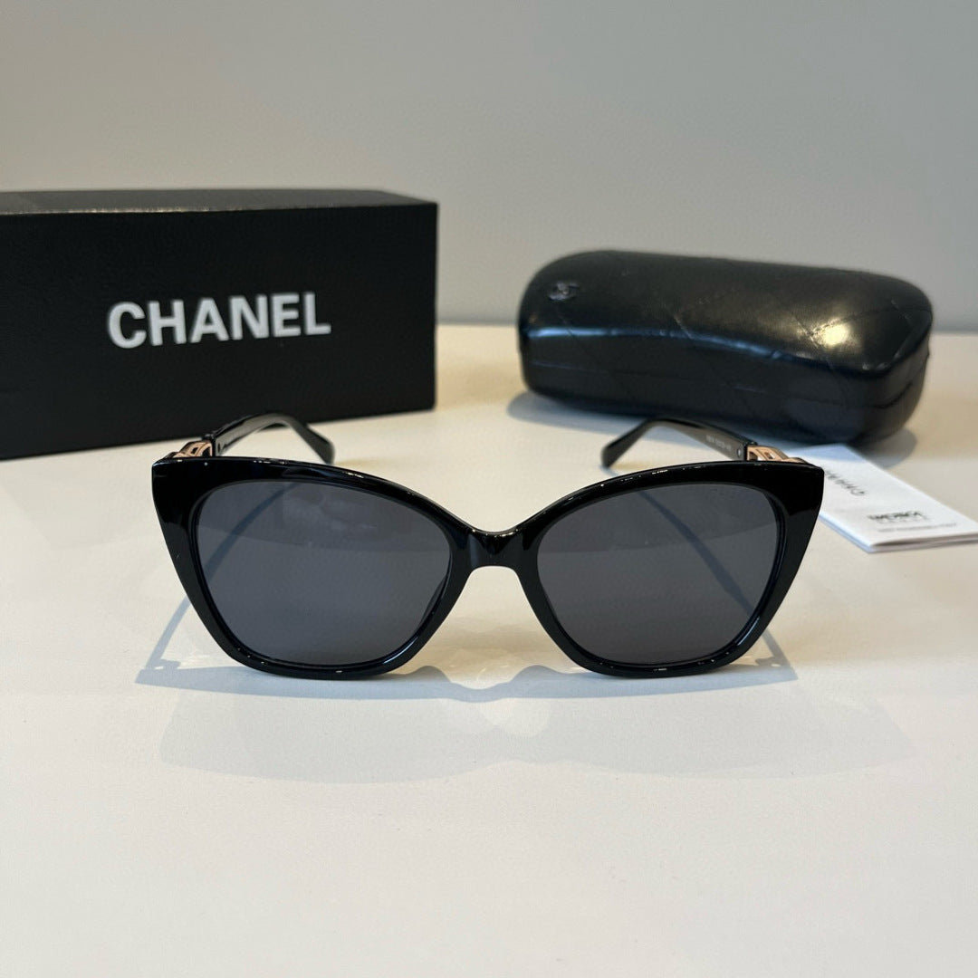 Chanel Oversized Black Lens Sunglasses for Men & Women - 371795 - detail image 2