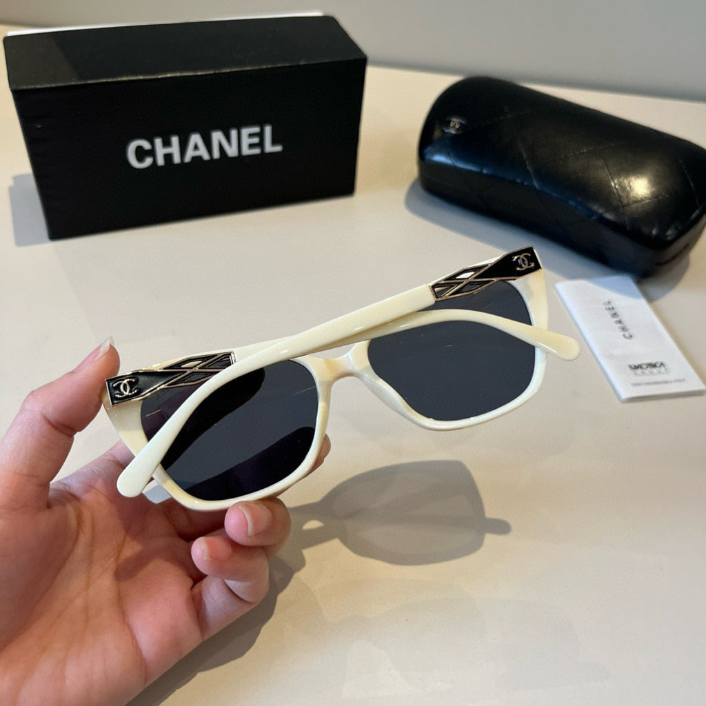 Chanel Oversized Blue Lens Sunglasses for Men & Women - 371796 - detail image 4