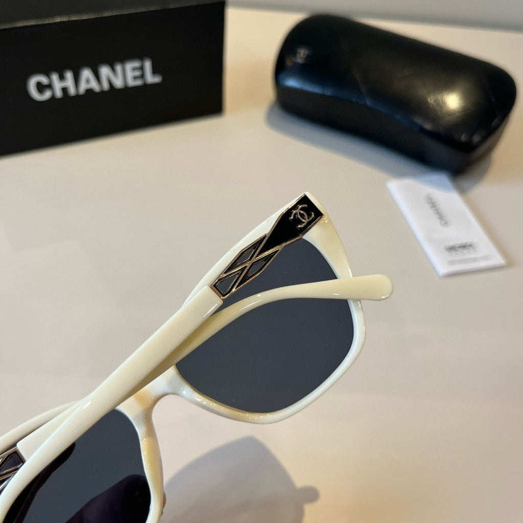 Chanel Oversized Blue Lens Sunglasses for Men & Women - 371796 - detail image 5