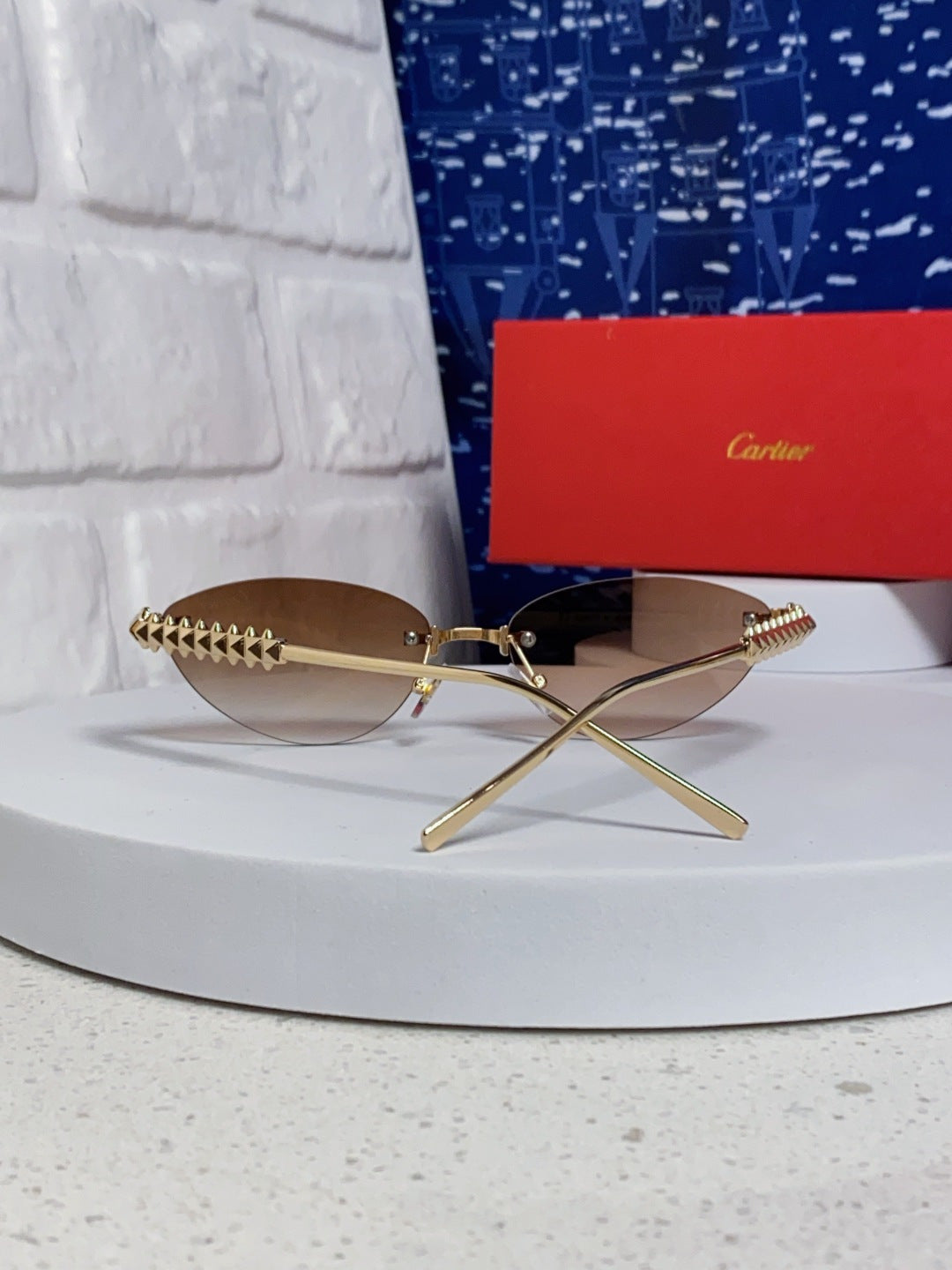 Cartier Lightweight Metal Rimless Brown Lens Sunglasses for Men & Wom - 398981 - detail image 3