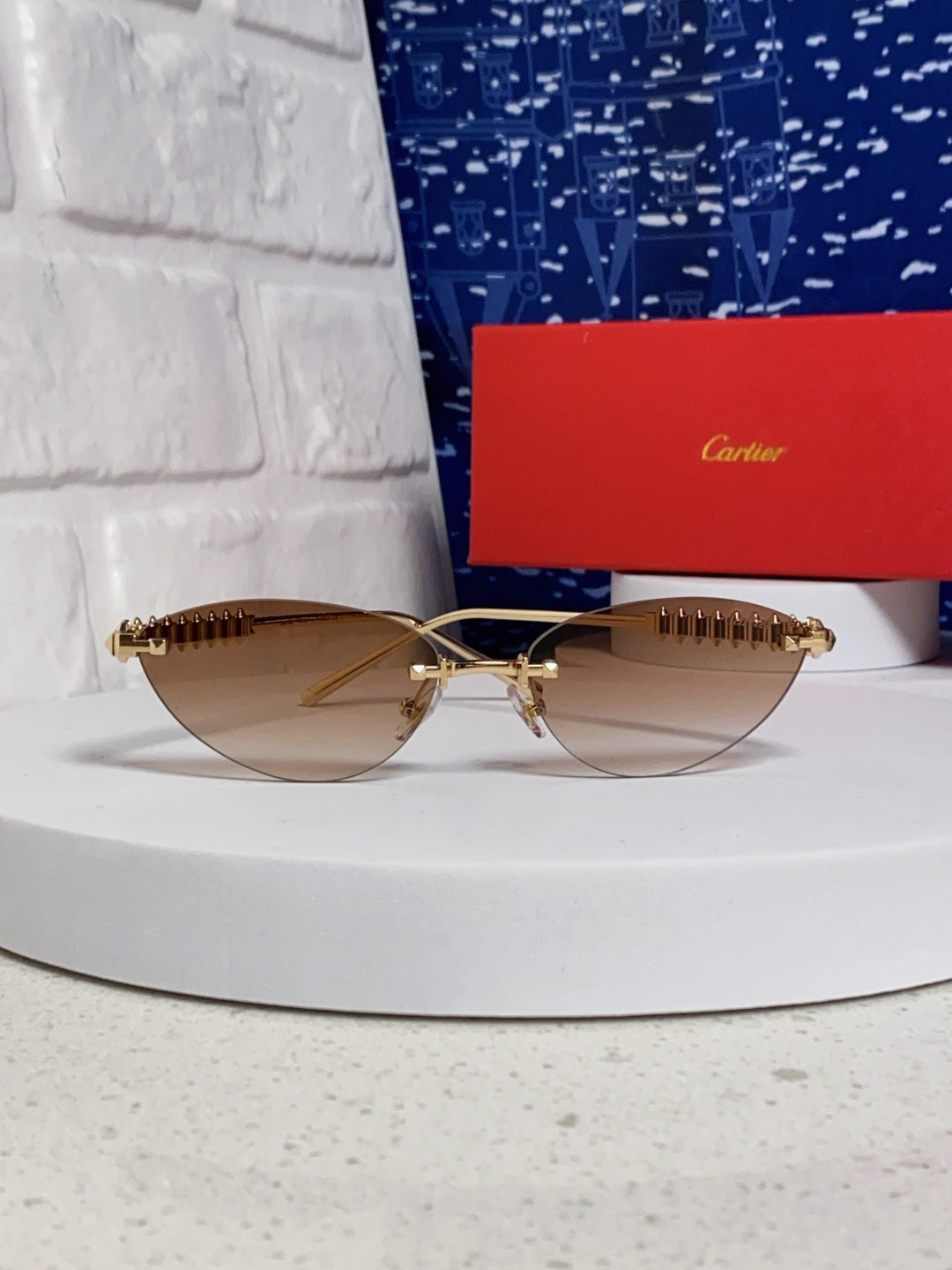 Cartier Lightweight Metal Rimless Brown Lens Sunglasses for Men & Wom - 398981 - detail image 2