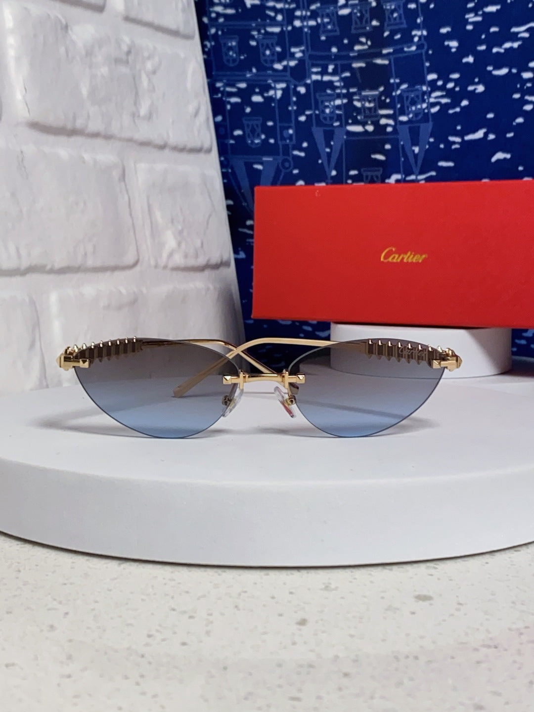 Cartier Lightweight Metal Rimless Silver Lens Sunglasses for Men & Wo - 398982