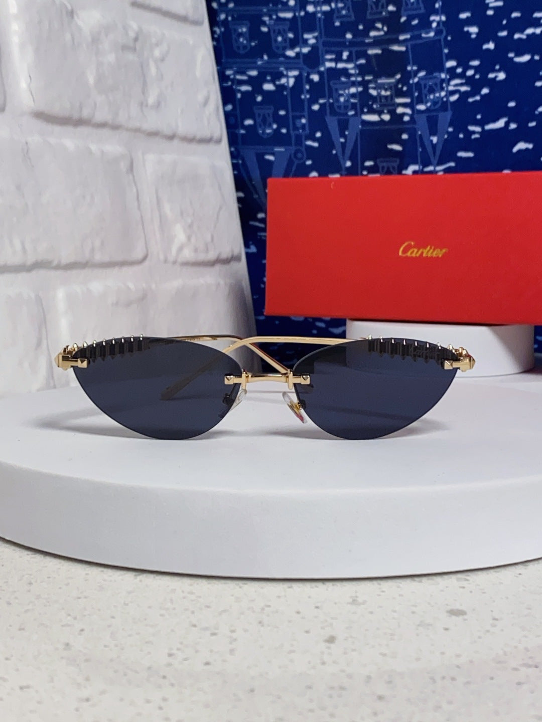 Cartier Lightweight Metal Rimless Pink Lens Sunglasses for Men & Women - detail image 2