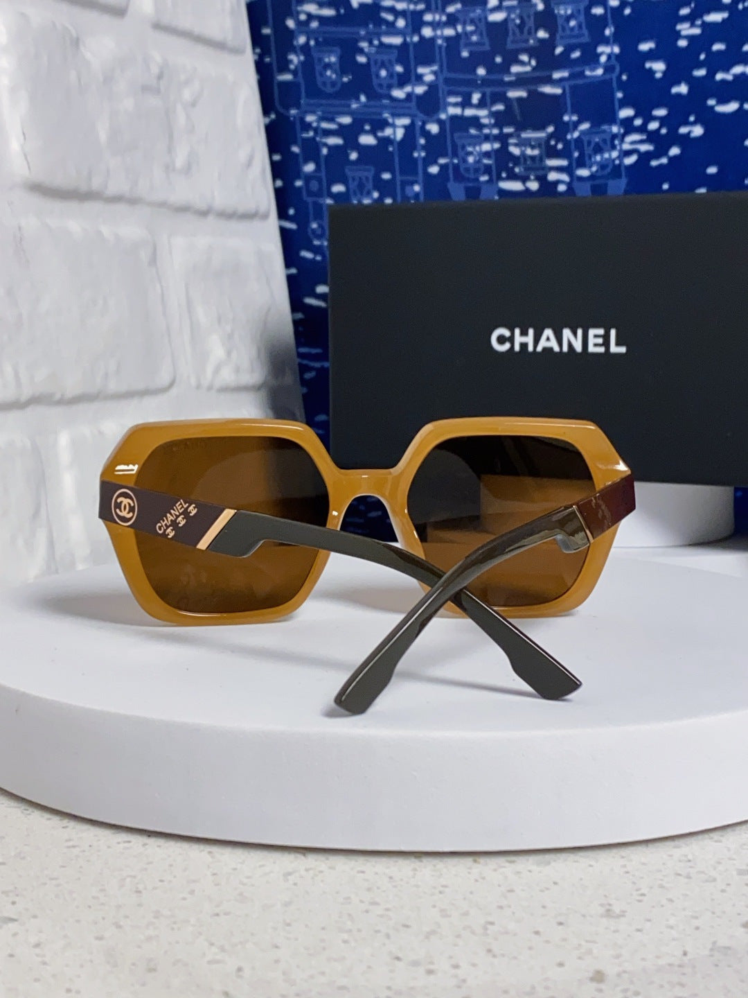 Chanel Polarized Square Brown Lens Sunglasses for Women - 158377 - detail image 3