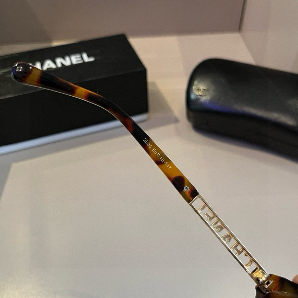 Chanel Oversized Brown Lens Sunglasses for Men & Women - 398517 - detail image 9