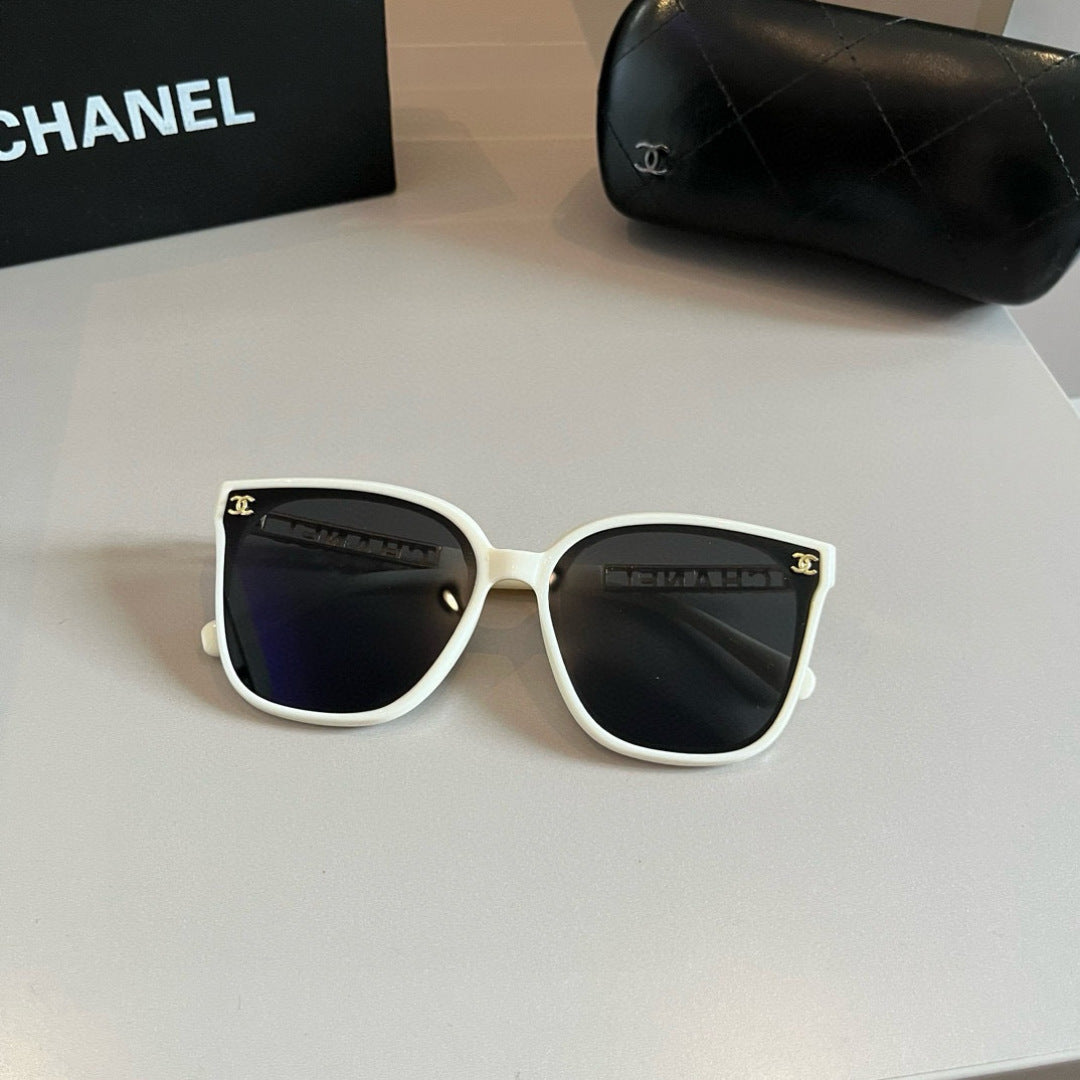 Chanel Oversized Silver Lens Sunglasses for Men & Women - 398518 - detail image 4