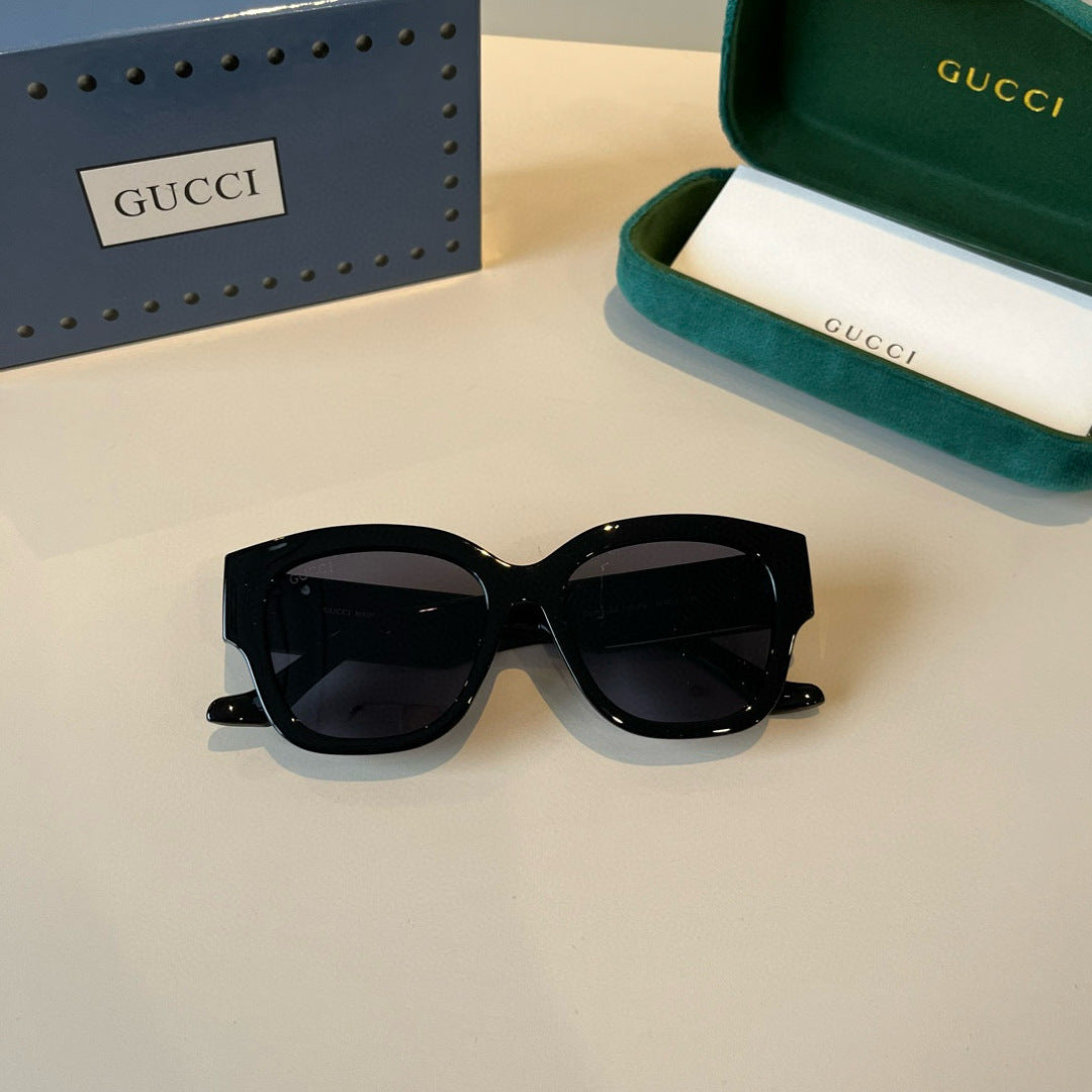 Gucci Oversized Black Lens Sunglasses for Men & Women - 398375 - detail image 5